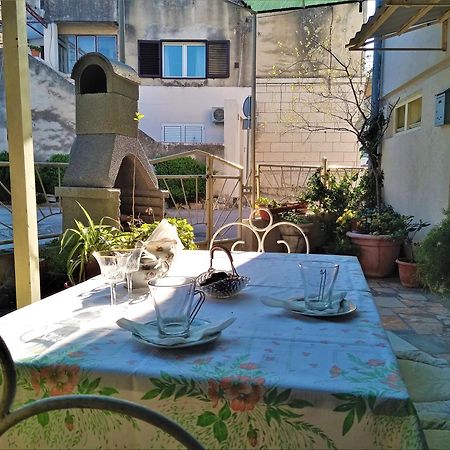 Apartment Marijeta Kaštela Buitenkant foto